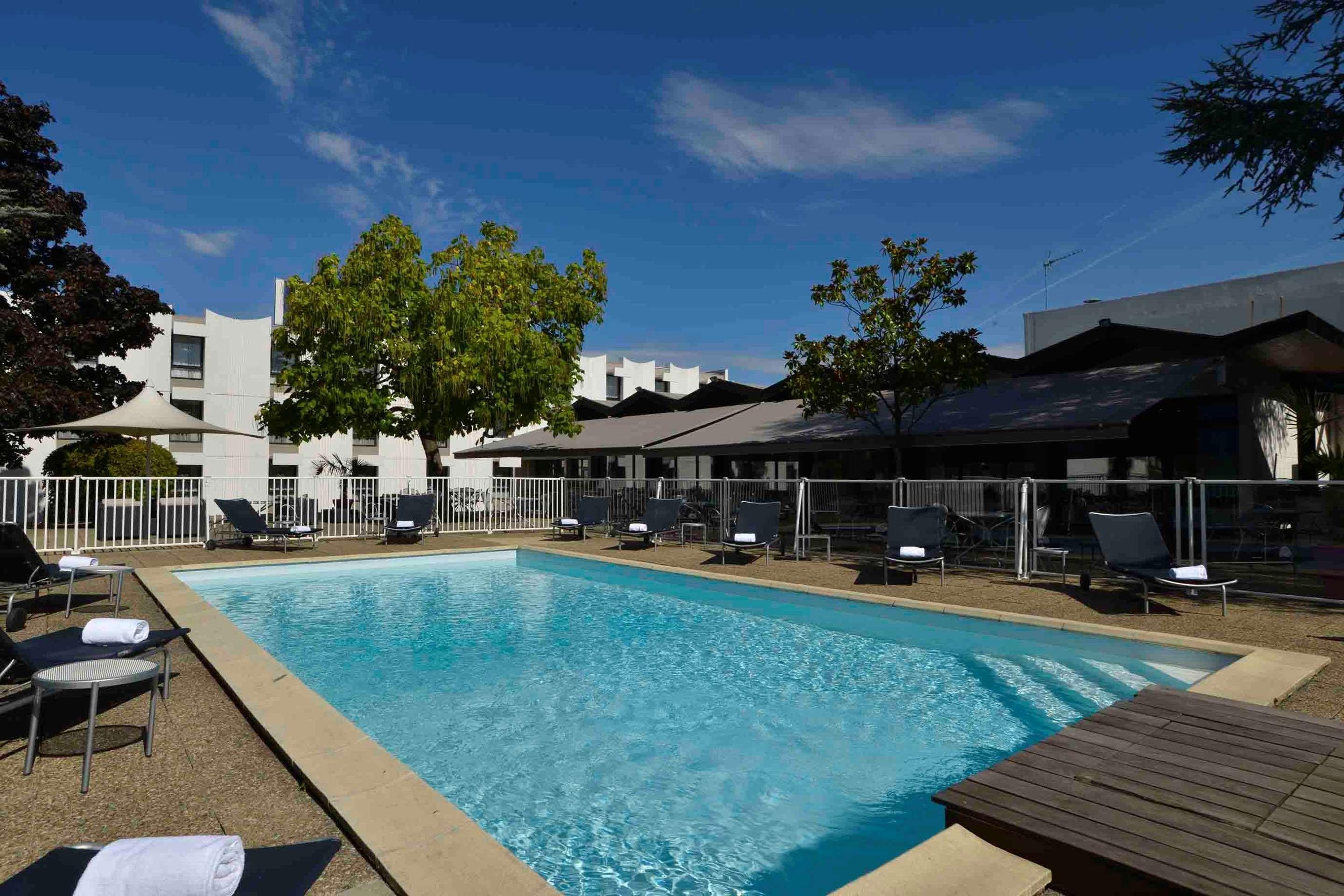 Best Western Porte Du Forez Андрезю-Бутеон Екстериор снимка