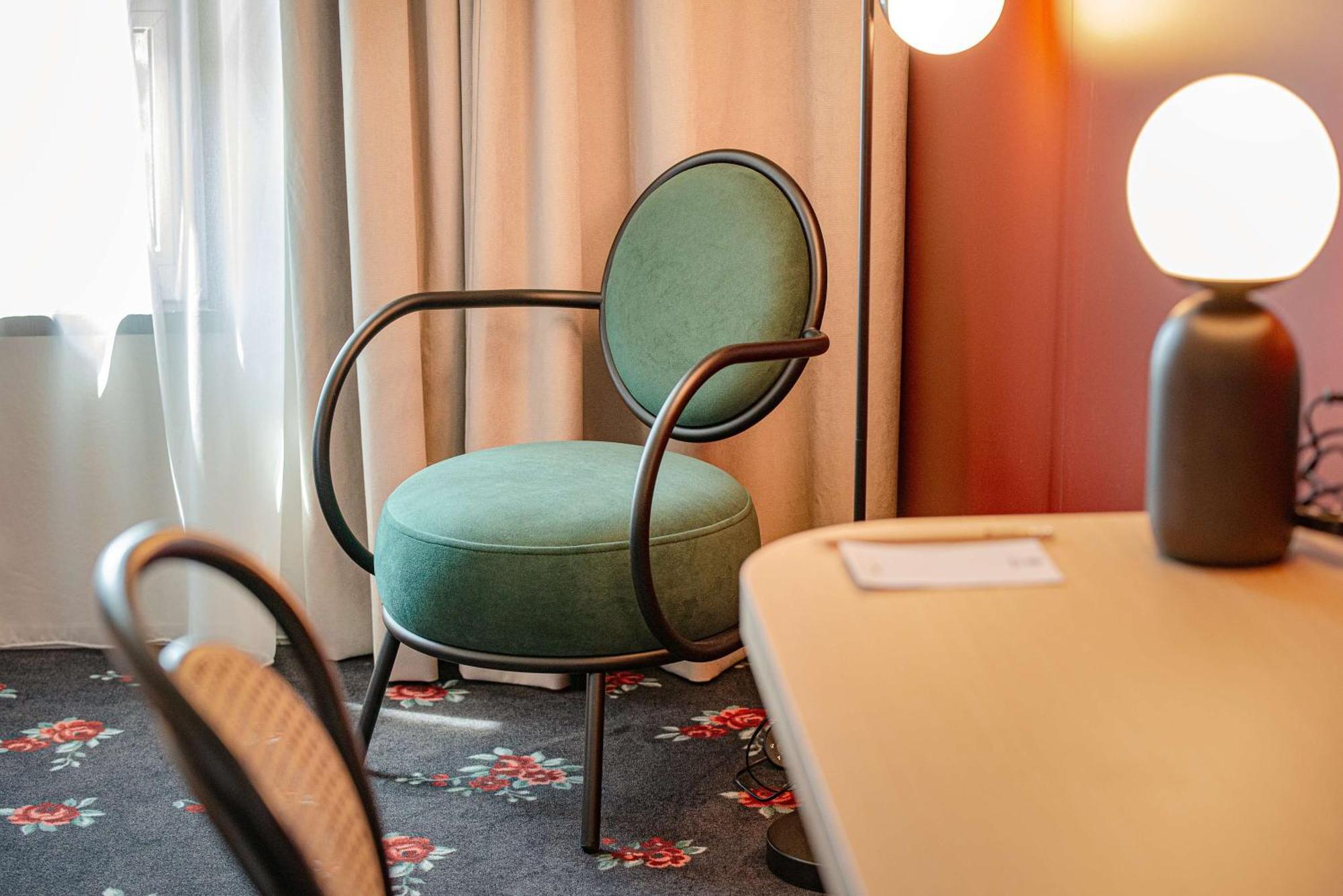 Best Western Porte Du Forez Андрезю-Бутеон Екстериор снимка